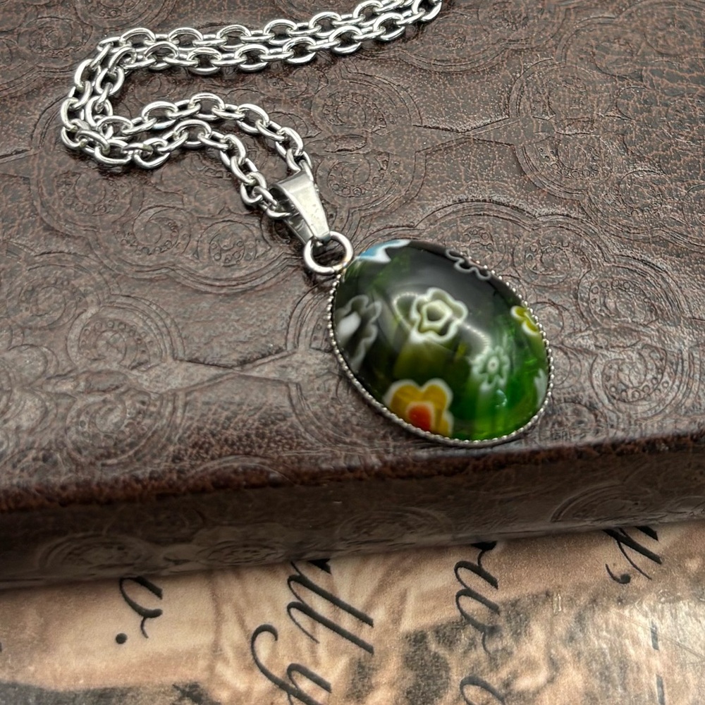 Vintage 1970s Floral Glass Cabochon Necklace Green Whimsigoth Botanical